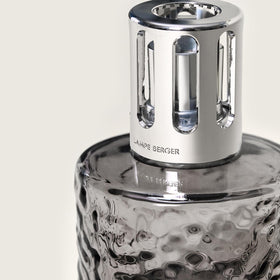 Diffuser eliminates odors while adding a refined fragrance to spaces.