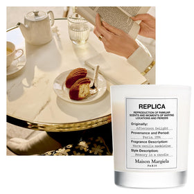 Close-up shows vanilla sandalwood notes for a warm ambience.