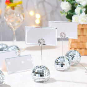 Maitys metal wire clip in silver keeps name cards tidy and upright