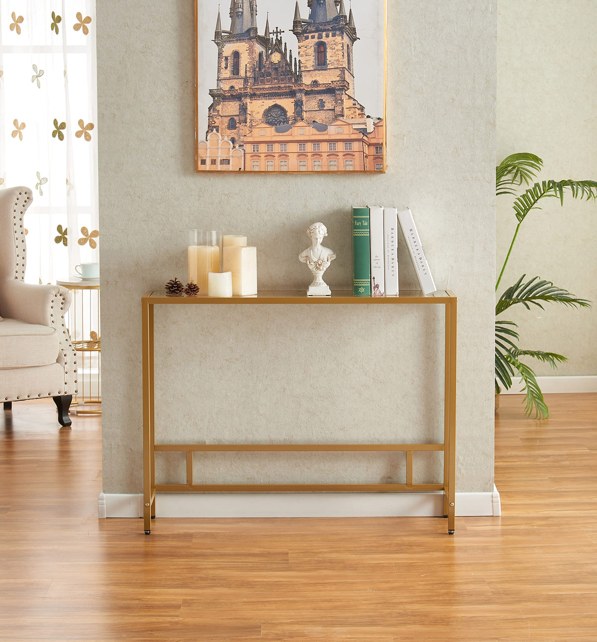 MAJARO living room display area keeps essentials organized
