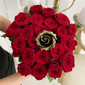 MakuliSmit bronze rose wrought-iron texture and color variation.