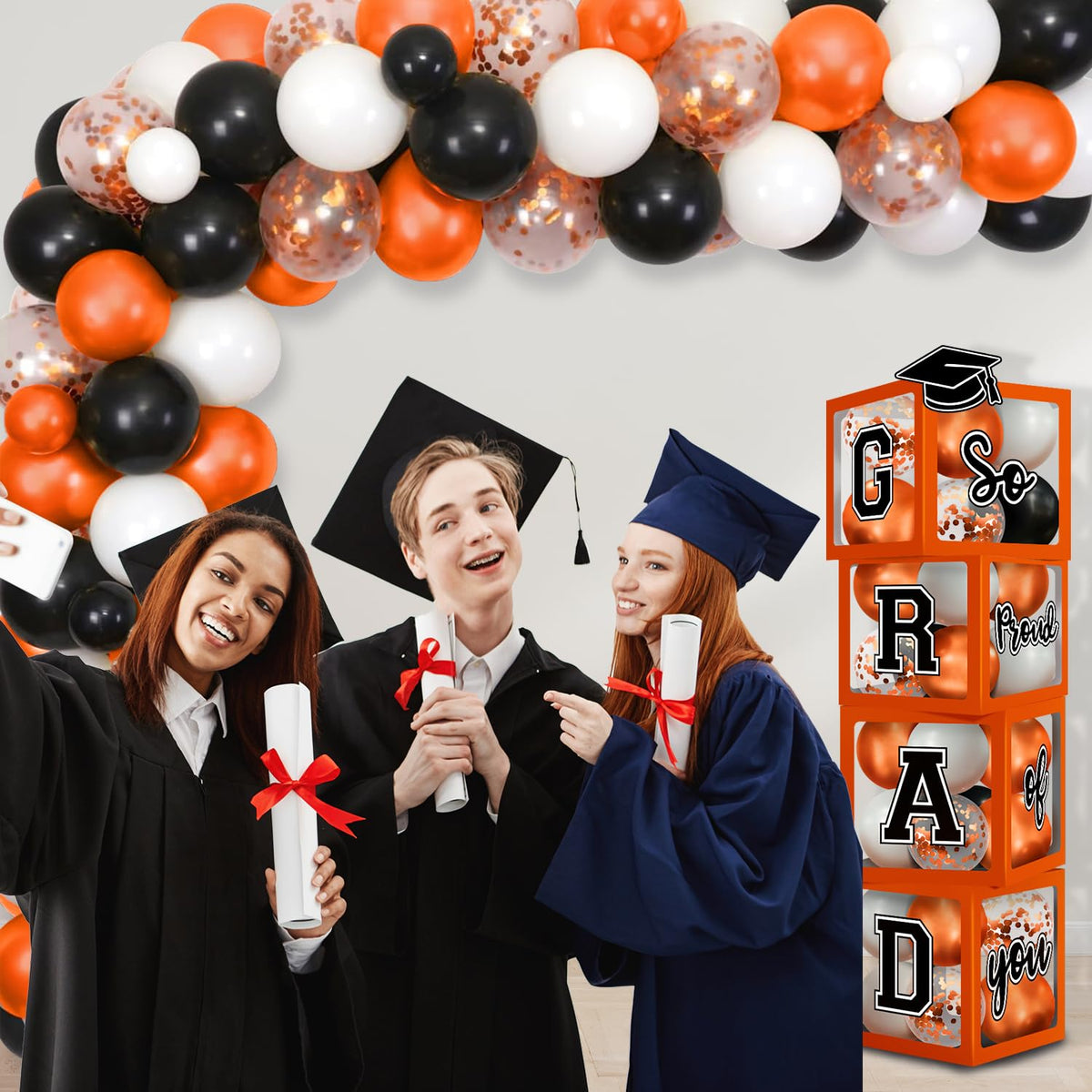 Mamfeov 5-inch latex balloons as compact table accents.