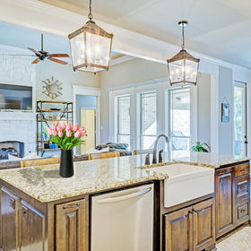 Mandy's tulips water-resistant finish for easy cleaning and refresh