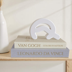 MAOBUYOU book box on shelf demonstrates versatile display solutions