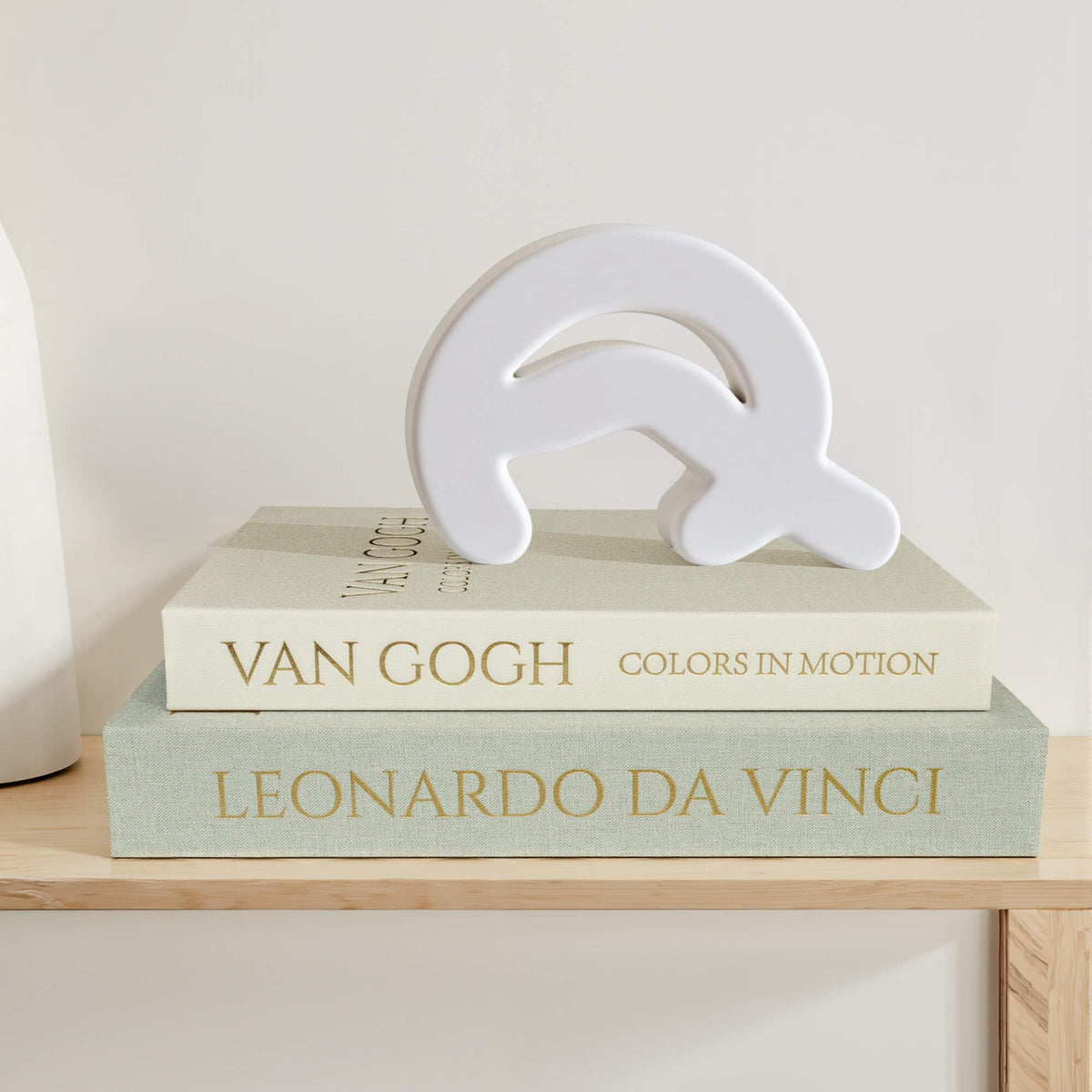 MAOBUYOU linen-cover detail with gold letters adds artistic flair to any desk