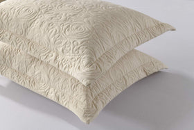 MarCielo envelope design close-up demonstrating snug pillow wrap