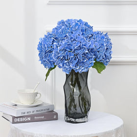 3D-print latex petals add softness to hydrangea arrangement by Martine Mall.
