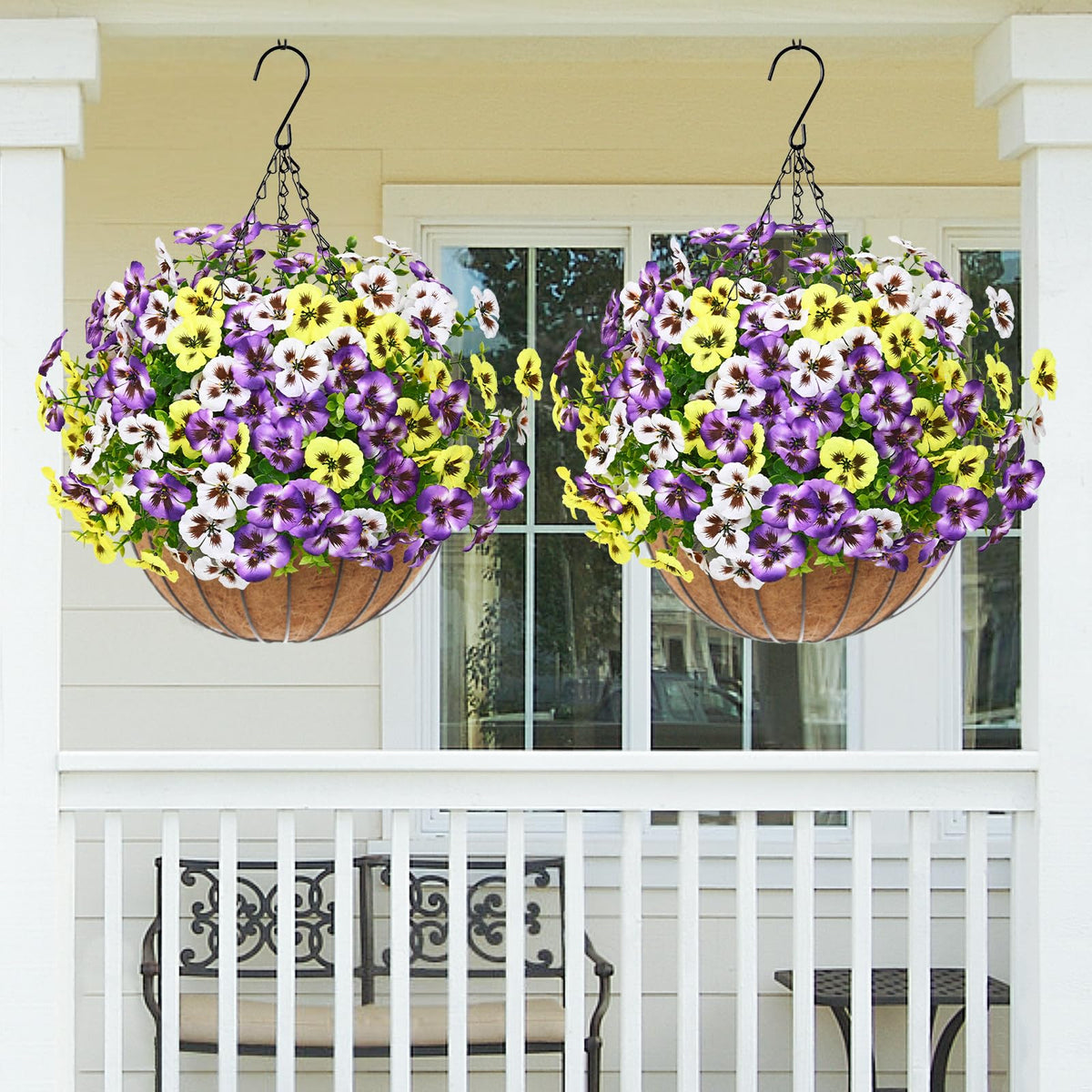 Martine Mall mixed-color outdoor bouquet for versatile styling.
