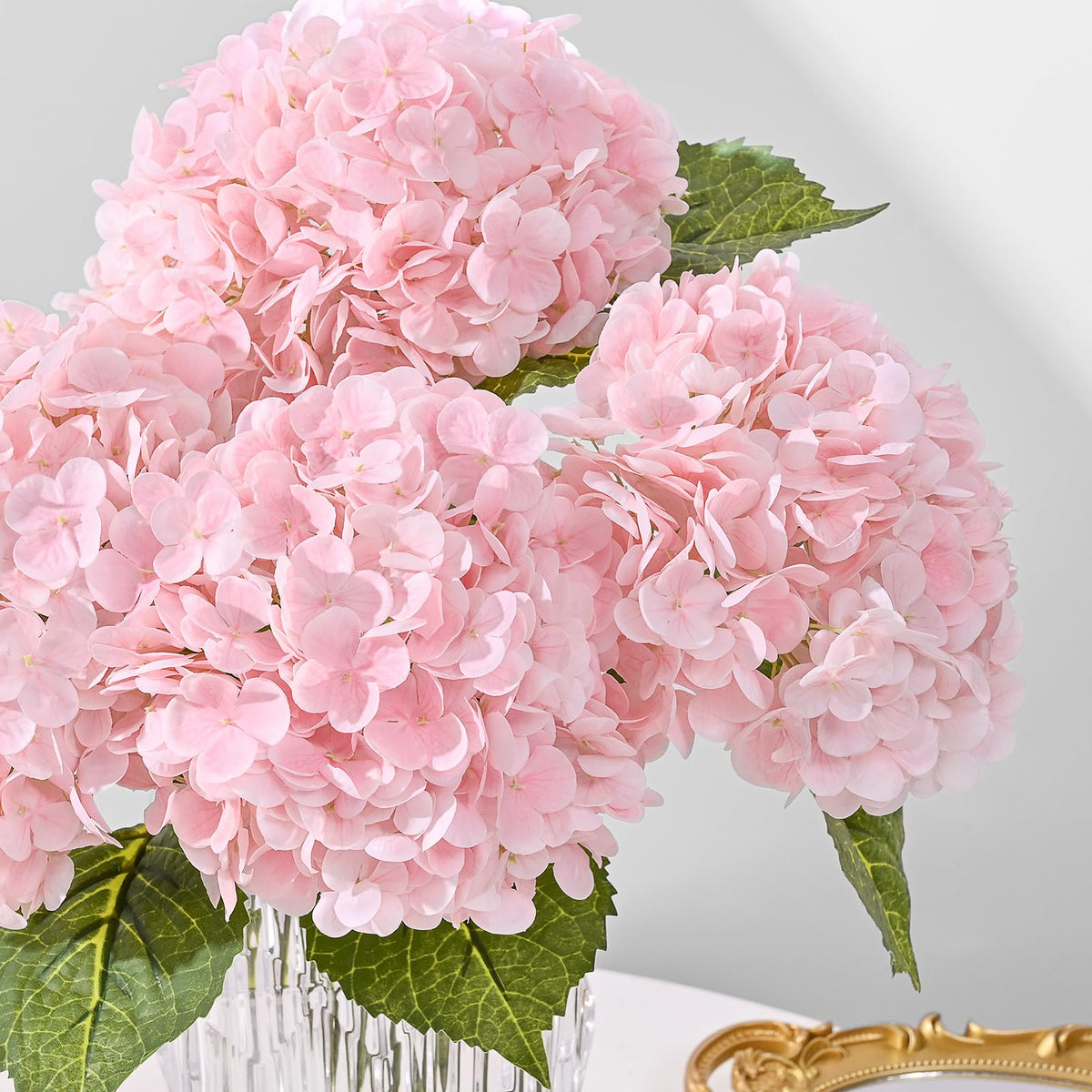 MARTINE MALL wedding centerpiece hydrangea for timeless elegance