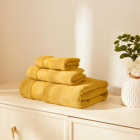 Marvione close-up soft Turkish cotton and plush texture.