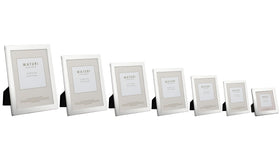 Display photos in portrait or landscape orientation with this versatile frame.