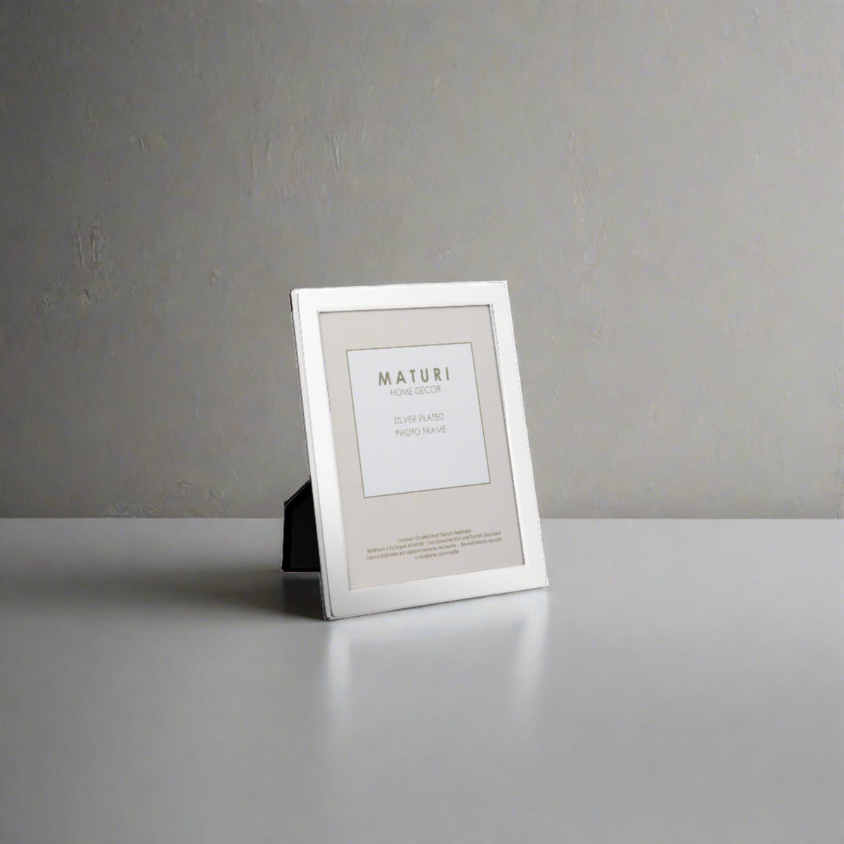 Maturi silver plated frame features an 8x10 aperture for standard prints.