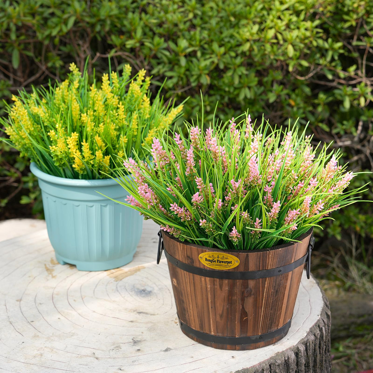 Maxkes non-toxic artificial plants are safe for homes.