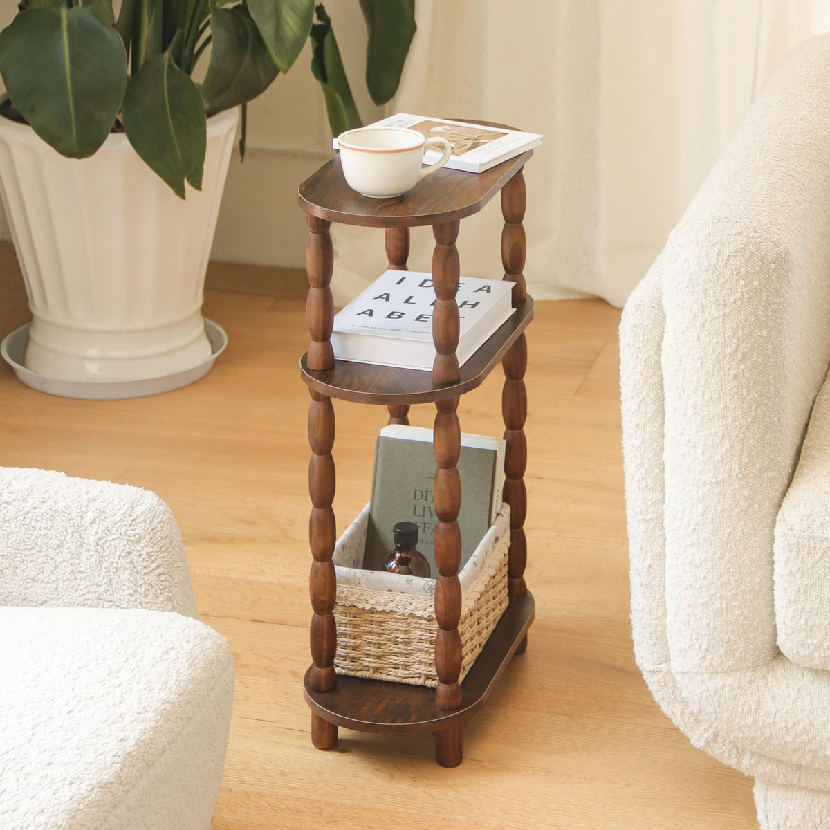 MaxSmeo premium MDF with wood legs offers sturdy durability.