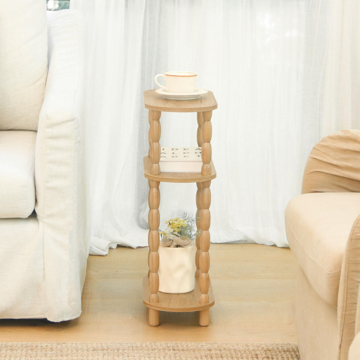 MaxSmeo compact construction fits bedside or sofa without crowding