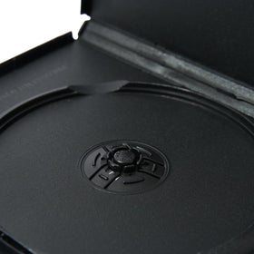 Maxtek in-store shelf image emphasizes compatibility with common disc formats.