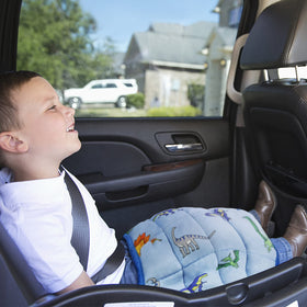 MAXTID lap pad in car supports calm rides.