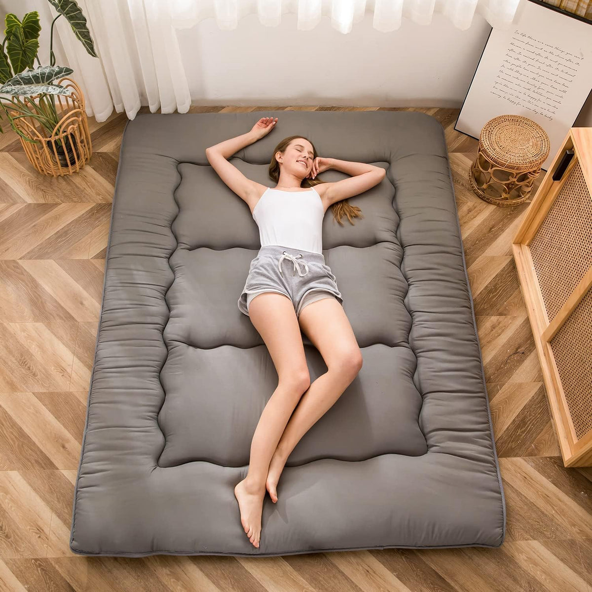 MAXYOYO tatami-style floor mat enhances living room seating.