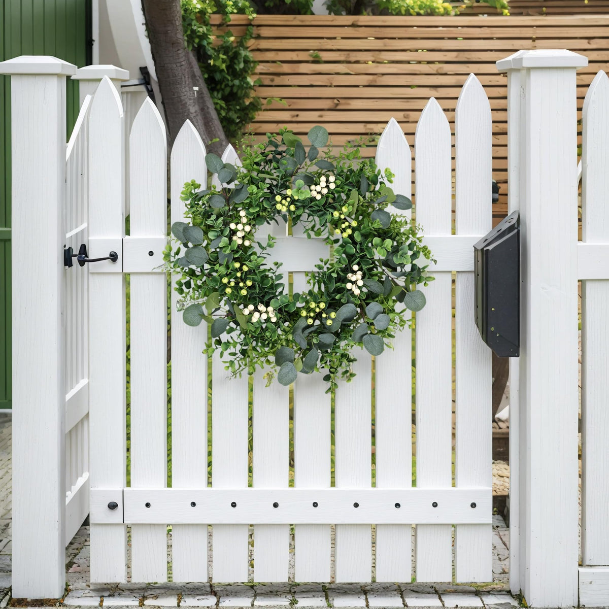 MDSTBN delicate white foam berries add subtle texture and charm.