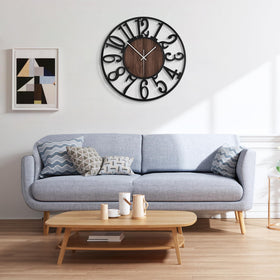Mee 2ou White hour and minute hands for clear time at a glance.
