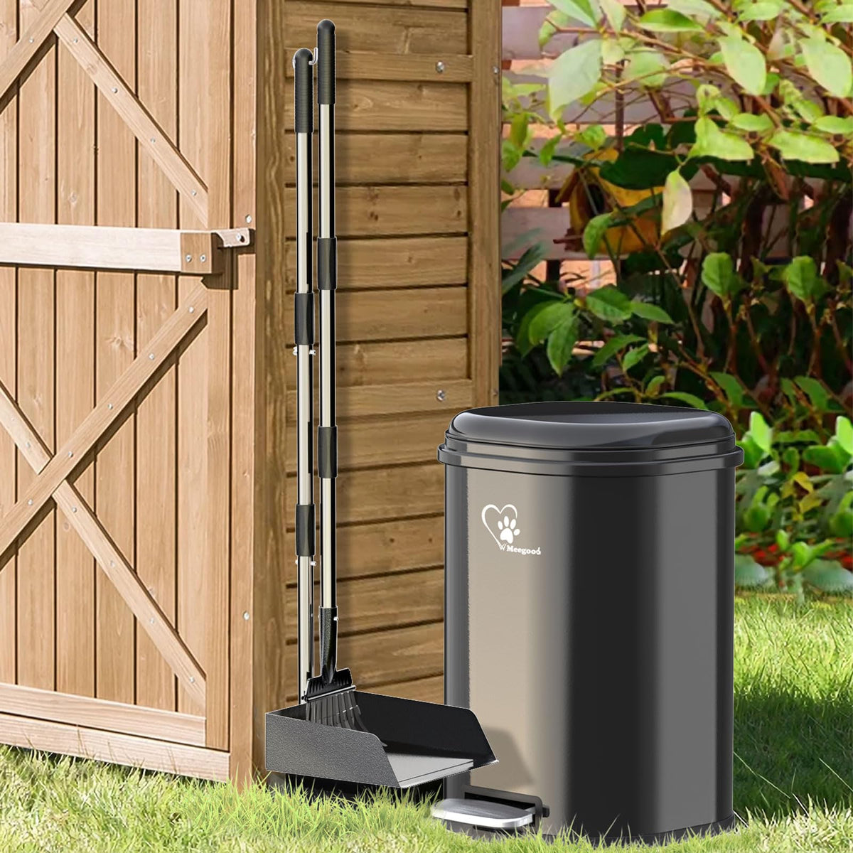 Meegood indoor/outdoor waste station suits kitchens, bathrooms, and yards.