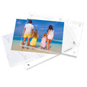 Meetu frame back shows versatile orientation for vertical or horizontal display
