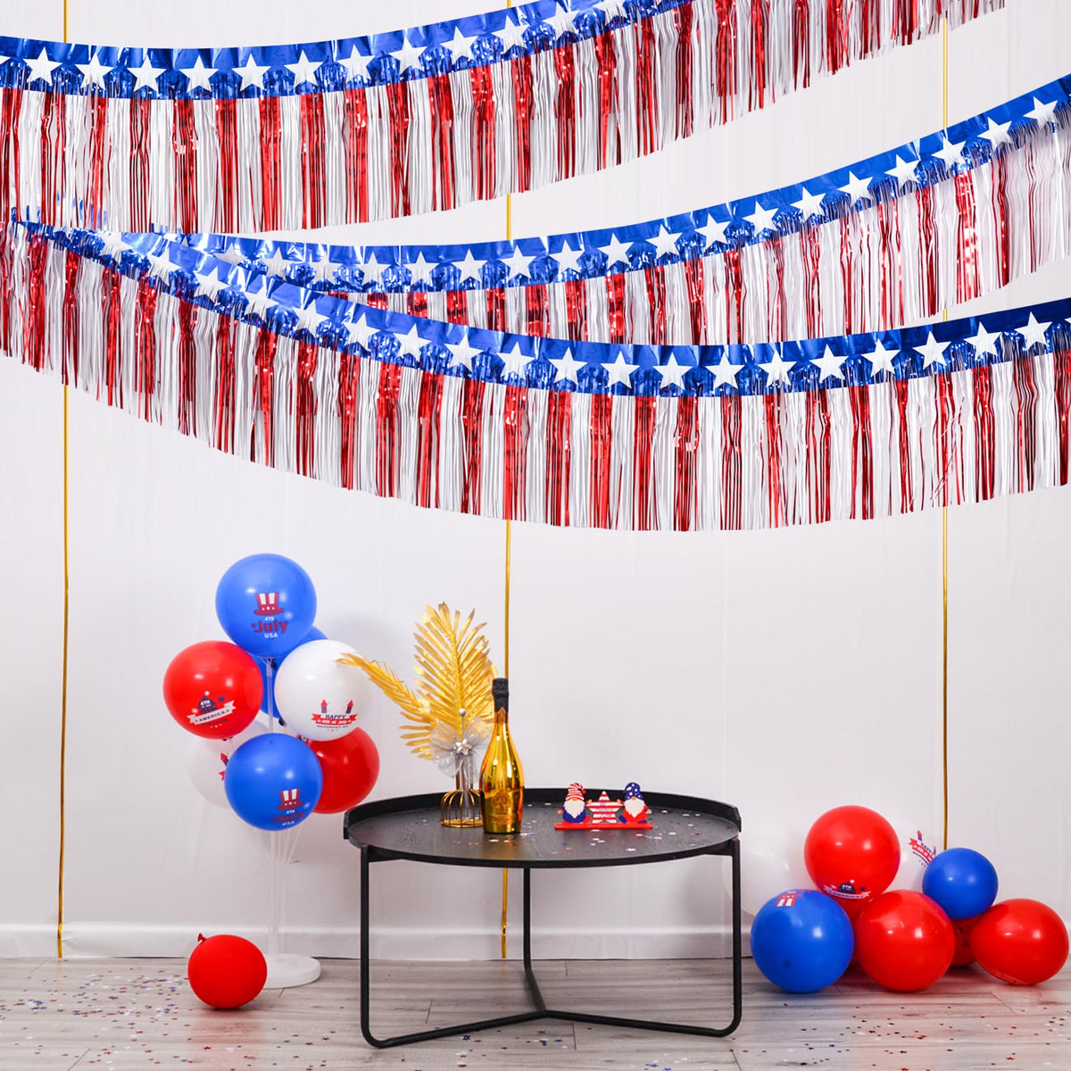 Mega-L cut-to-size foil garland for flexible use.