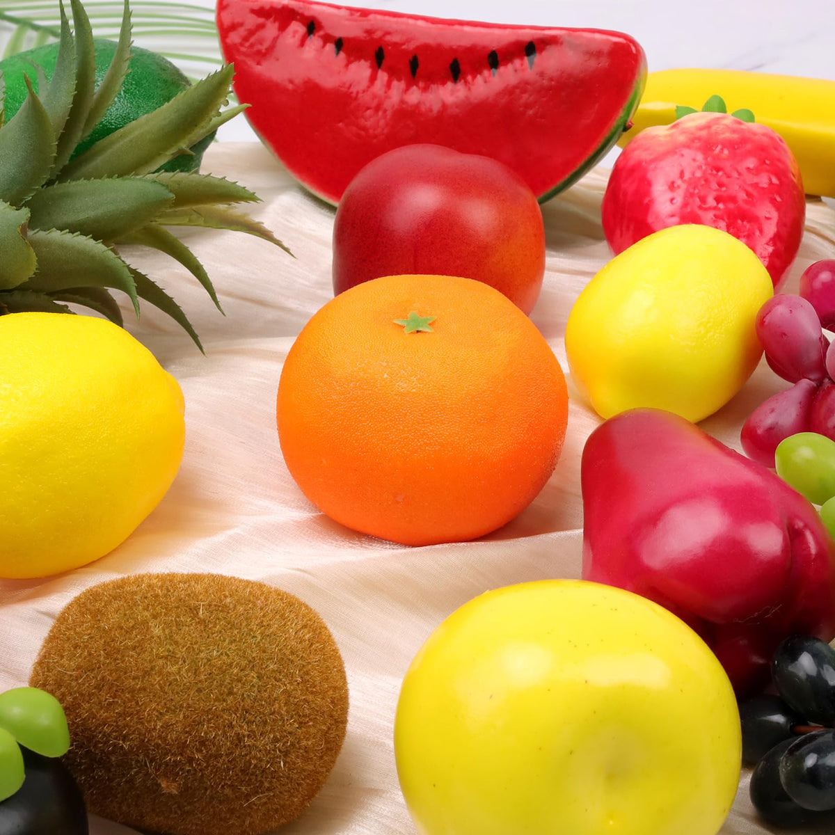 Meiwlong fake strawberries bring bright pop for kitchen displays.