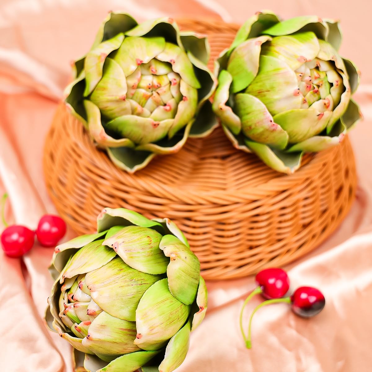 Meiwlong artichoke decor on dining table enhances seasonal styling