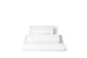 Mellanni Twin Sheets Set fabric close-up shows ultra-soft microfiber feel and breathability.
