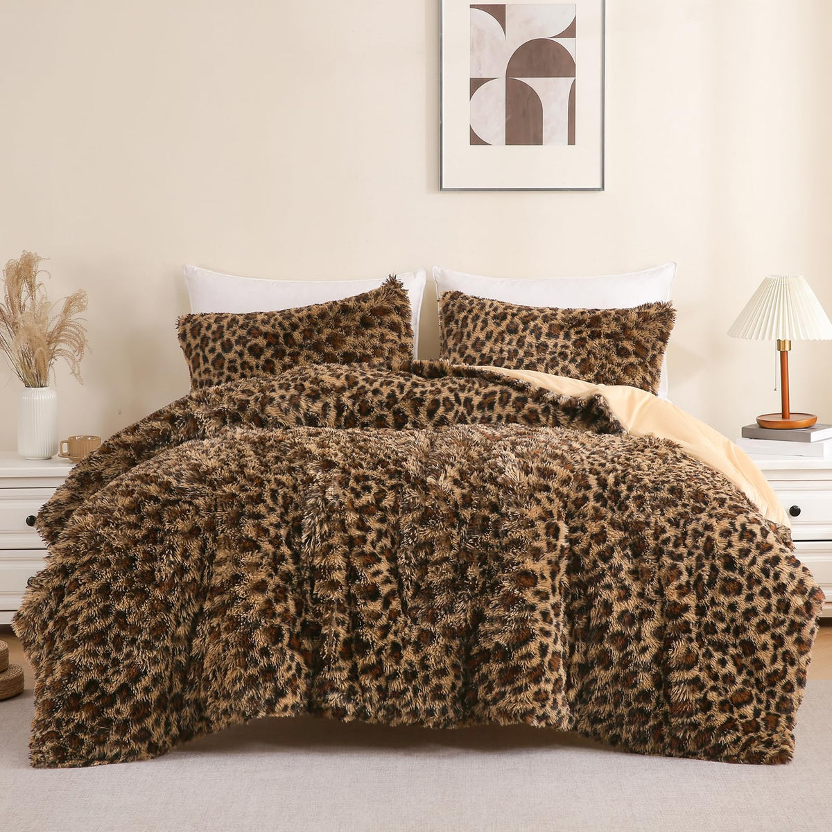 Melo10PM cheetah-print fluffy faux fur comforter adds bold texture for a chic bedroom.