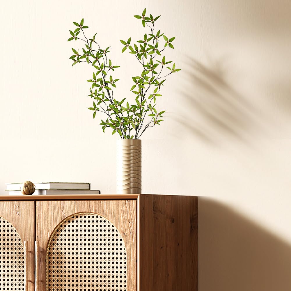 Melorca&Guilla artificial plants ideal for weddings and events, versatile decor accents.