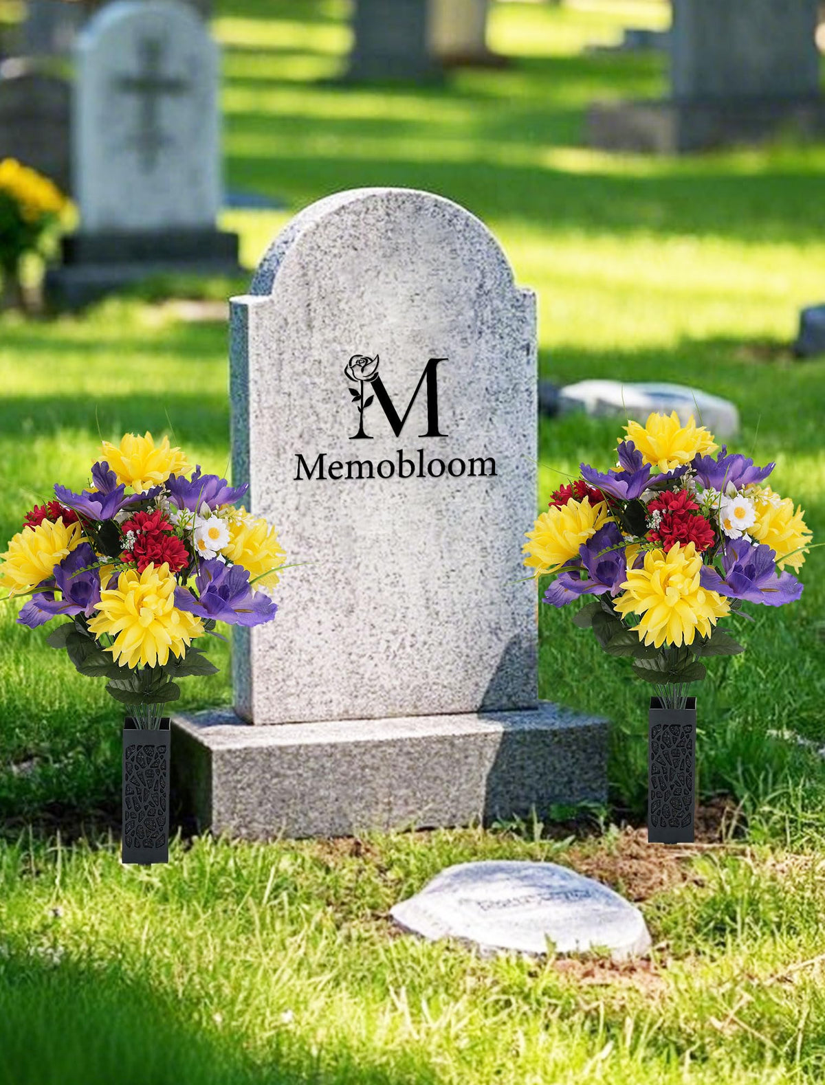 Memobloom cemetery bouquet shown in 360-degree display around a grave