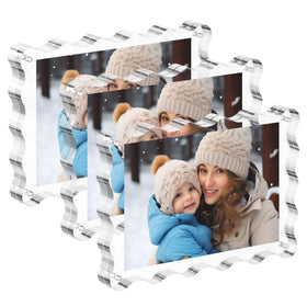 MEMORIO 3-pack acrylic frame front view with 4x6 photos in clear scalloped style
