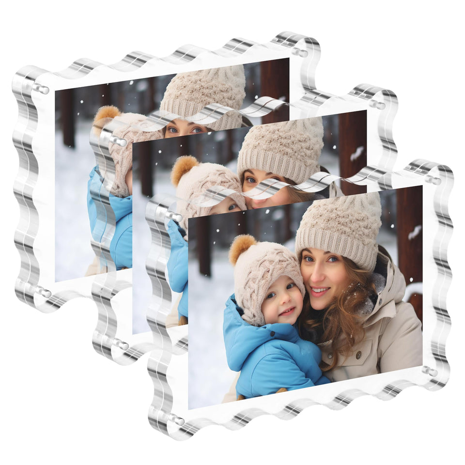 MEMORIO 3-pack acrylic frame front view with 4x6 photos in clear scalloped style