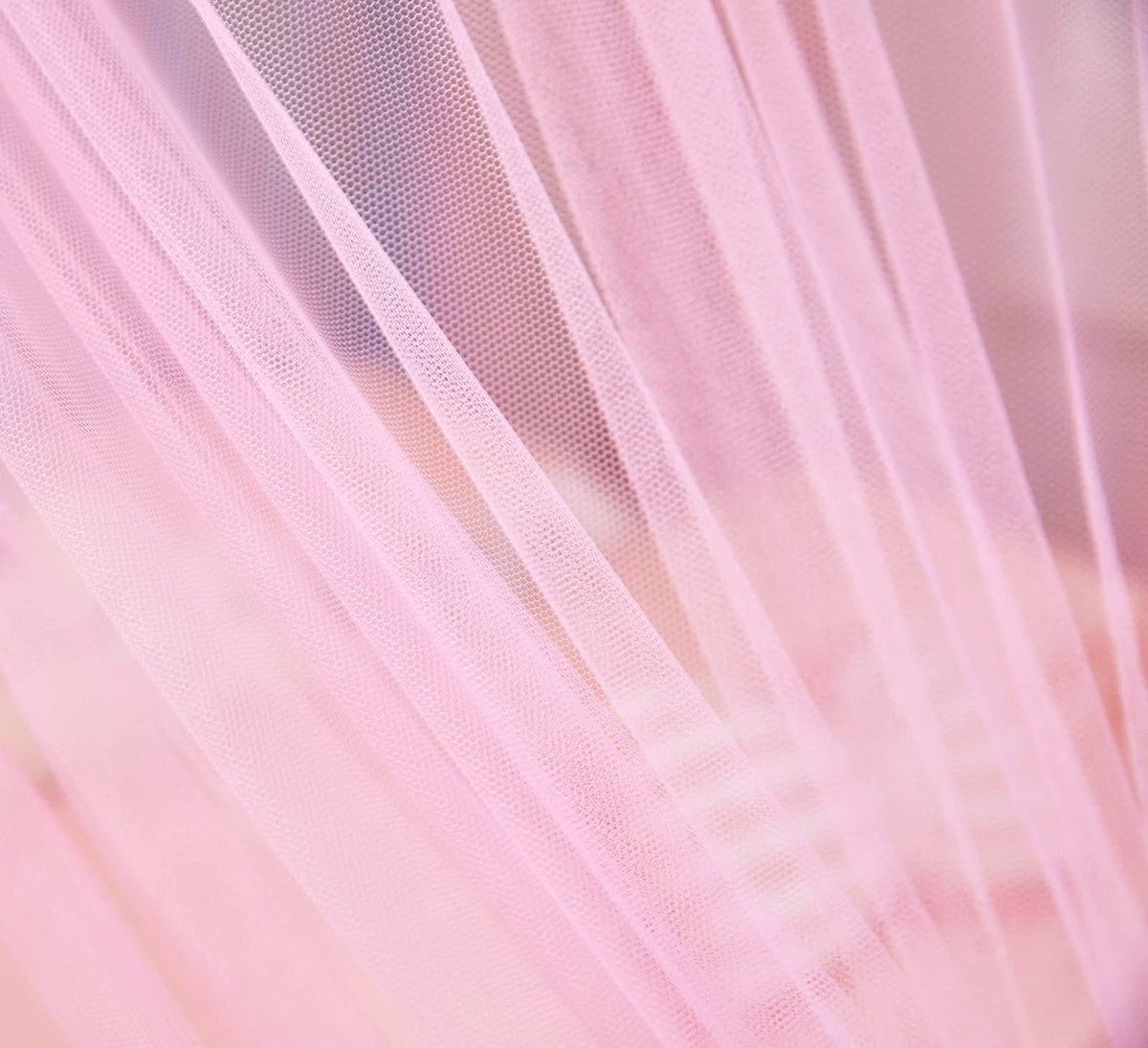 Mengersi rainbow canopy package includes ribbons and star lights