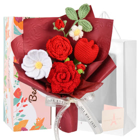 MengxFly red crochet flowers bouquet for a timeless romantic gift.