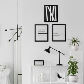 MENNTHUI 20x24 black frame closeup reveals plexiglass front and durable plastic