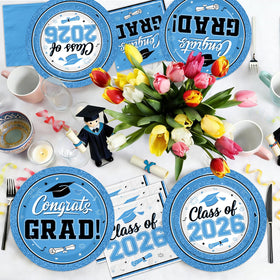 Meuqeaju Class of 2026 napkins say Congrats Grad for on-table messaging