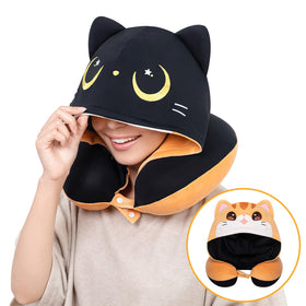 Mewaii memory foam travel pillow provides 360° neck support for kids on flights.