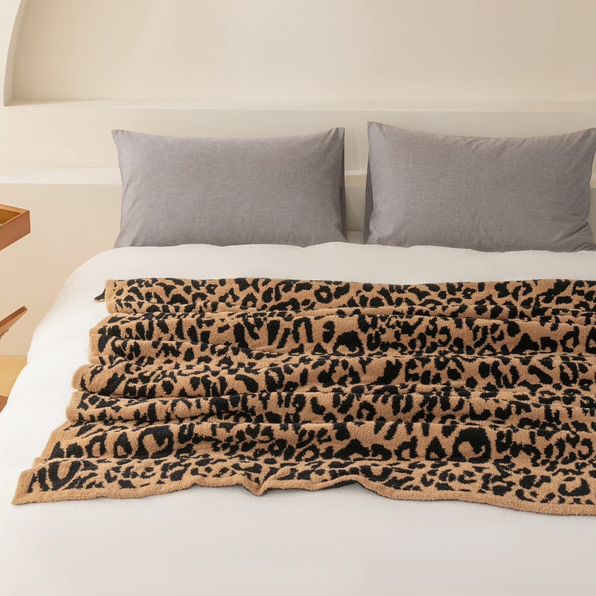 MH MYLUNE HOME anti-pilling leopard blanket maintains softness over time.