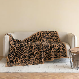 MH MYLUNE HOME microfiber blanket feels plush and warm on chilly nights.