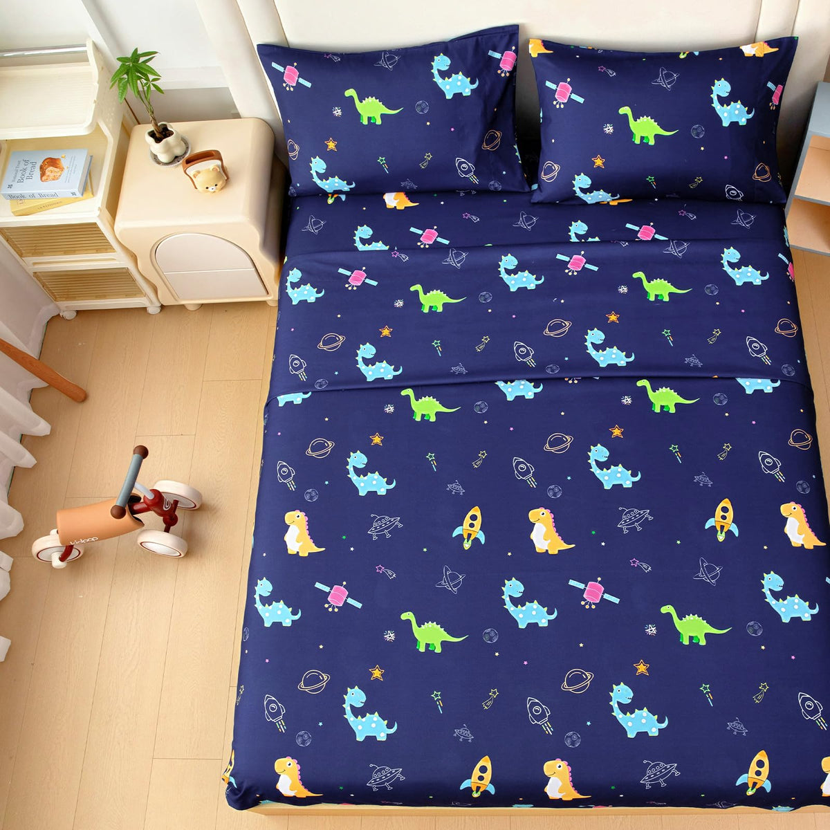 MICORAL deep-pocket 16-inch fit keeps sheets smooth and secure