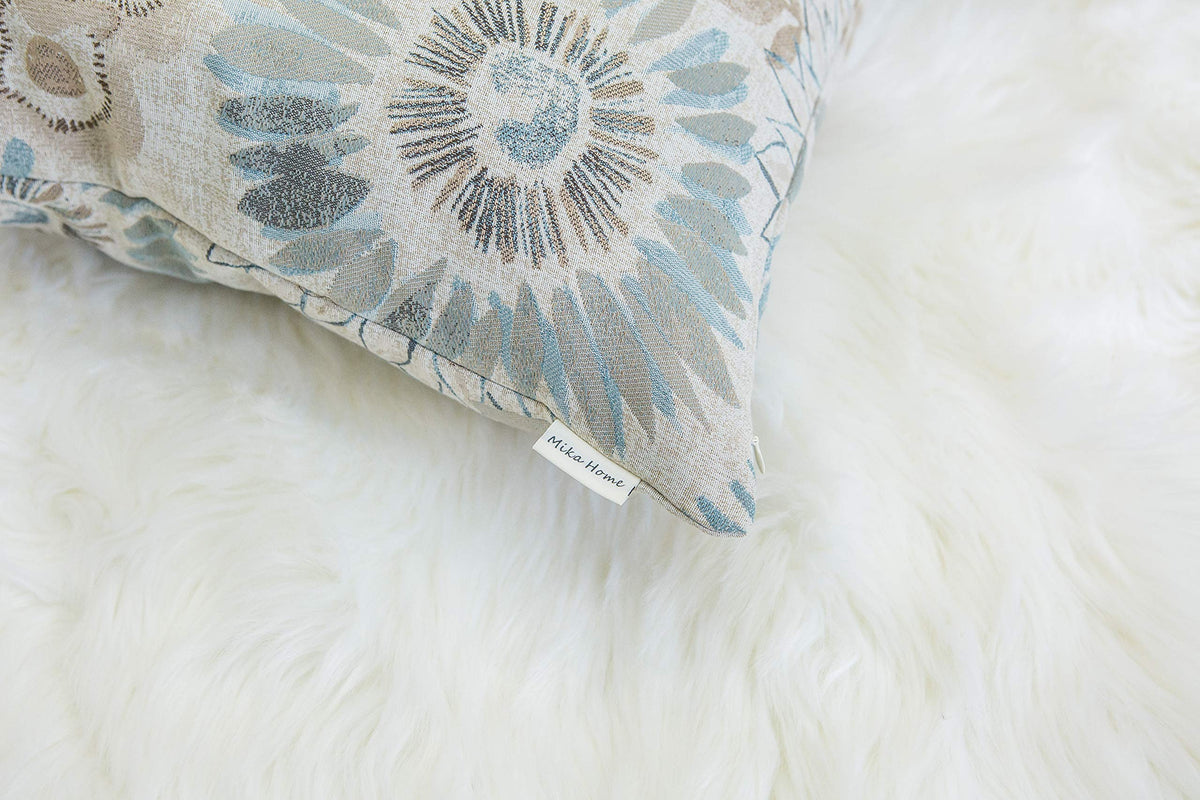Mika Home invisible zipper keeps a clean look