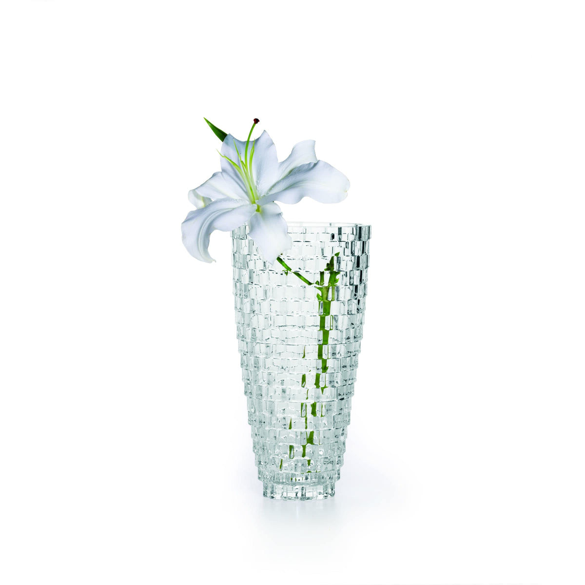 Mikasa Palazzo vase on dining table enhances elegant decor.