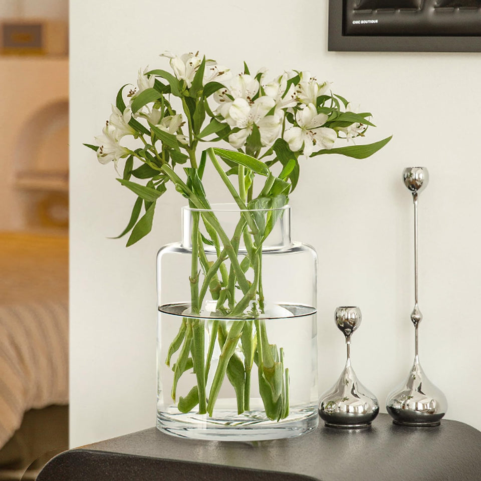 Misognare clear glass vase, 9-inch cylinder, ideal for elegant centerpieces.