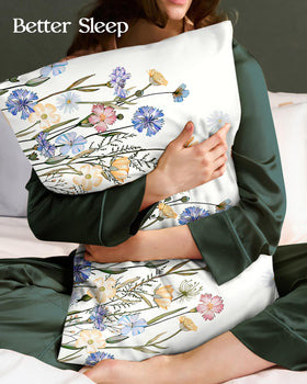Miss Adola silk pillowcase king-size color pattern close-up showing luxurious silk texture.