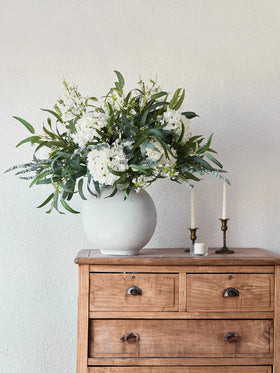 MISSPIN durable, UV-protected branches stay vibrant without watering or pruning.