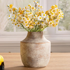 Mitt&Ditt vase with dried florals creates cozy natural styling