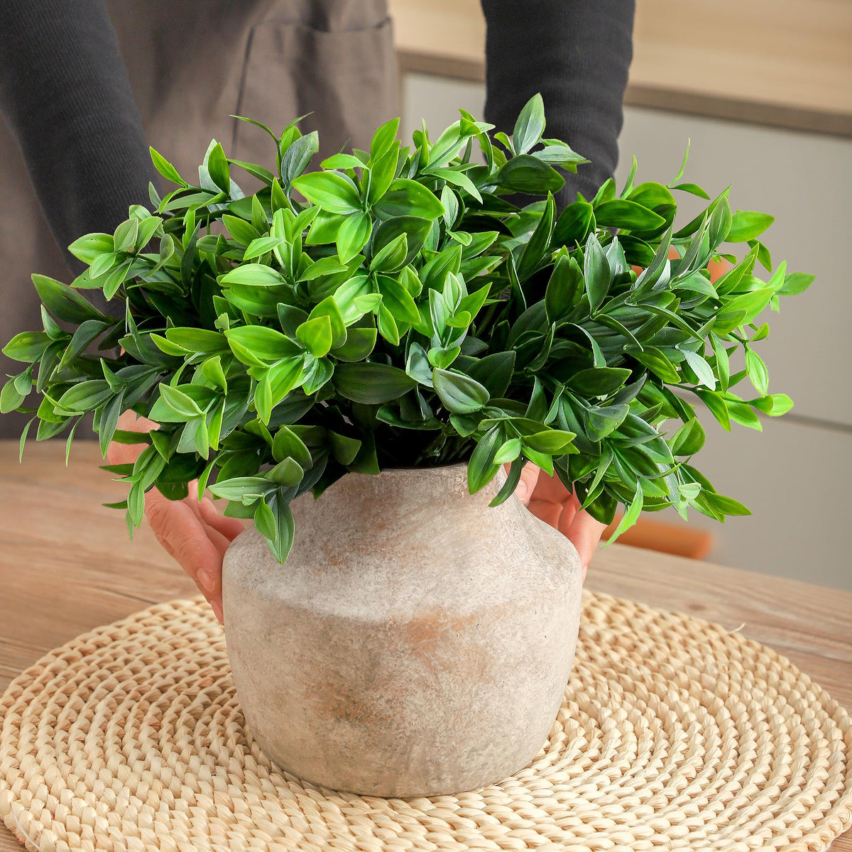 Mitt&Ditt gift-ready rustic vase suitable for anniversaries and holidays.